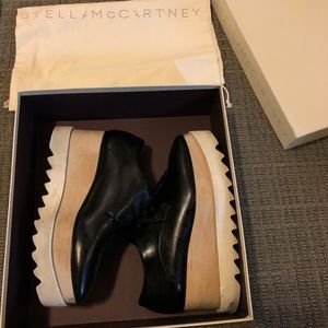 Stella McCartney Elyse Platforms black